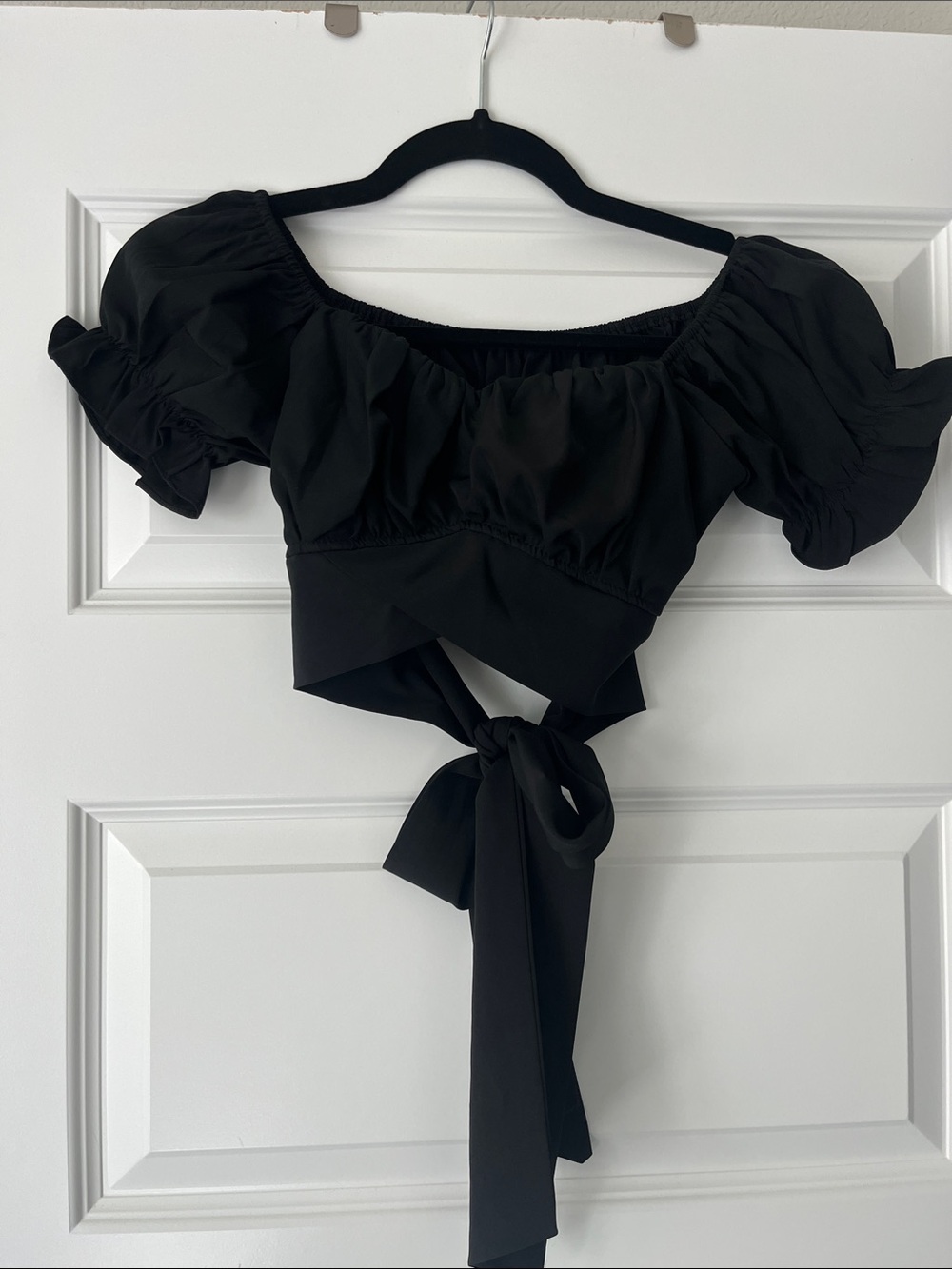 Black Puff Sleeve Tie-Back Crop Top